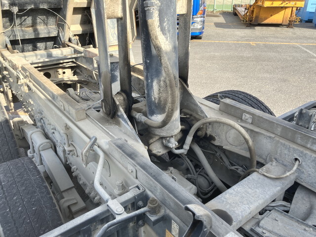 日野プロフィアダンプ大型（10t）[写真21]