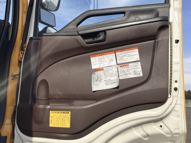 日野プロフィアダンプ大型（10t）[写真27]