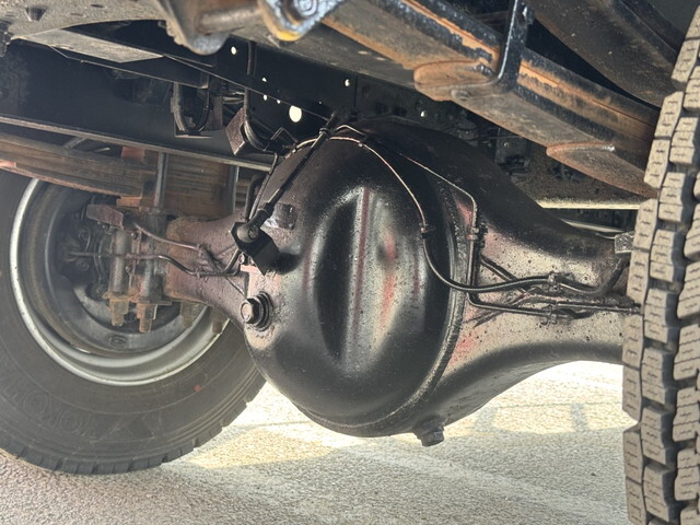 いすゞフォワードアルミバン中型（4t）[写真30]