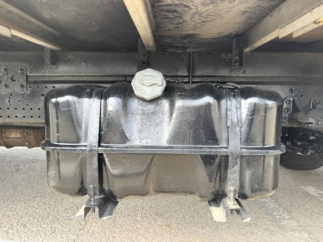 いすゞフォワードアルミバン中型（4t）[写真32]