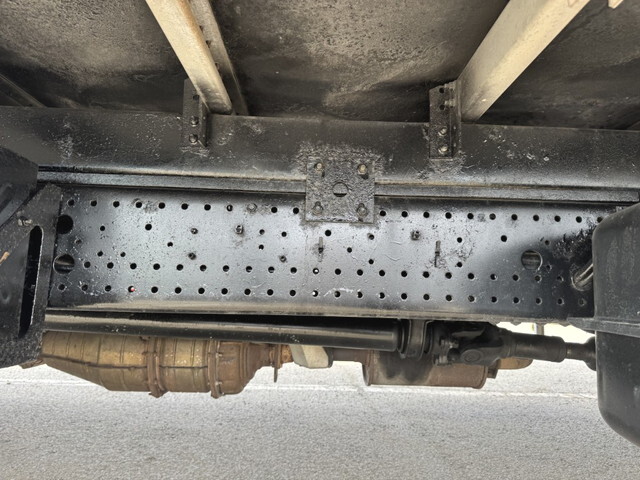 いすゞフォワードアルミバン中型（4t）[写真33]