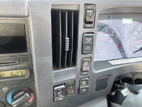 いすゞフォワードアルミバン中型（4t）[写真10]