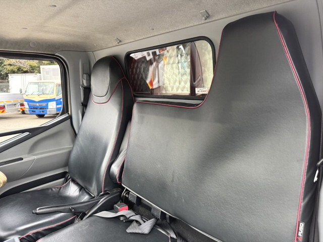 三菱ふそうキャンターアルミブロック小型（2t・3t）[写真13]