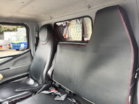 三菱ふそうキャンターアルミブロック小型（2t・3t）[写真14]