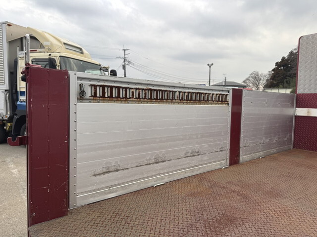 三菱ふそうキャンターアルミブロック小型（2t・3t）[写真21]