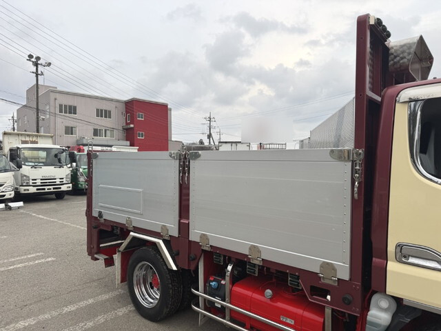 三菱ふそうキャンターアルミブロック小型（2t・3t）[写真22]