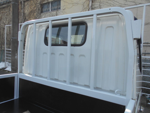 三菱ふそうキャンター平ボディ小型（2t・3t）[写真12]