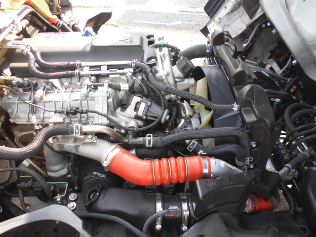 三菱ふそうキャンター平ボディ小型（2t・3t）[写真15]