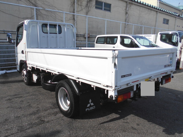 三菱ふそうキャンター平ボディ小型（2t・3t）[写真02]