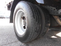 三菱ふそうキャンター平ボディ小型（2t・3t）[写真23]