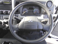 三菱ふそうキャンター平ボディ小型（2t・3t）[写真28]