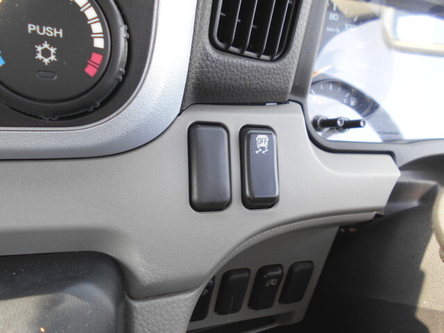 三菱ふそうキャンター平ボディ小型（2t・3t）[写真32]