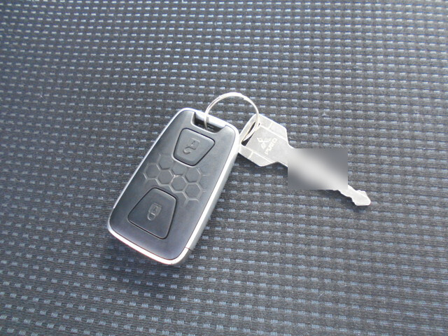 三菱ふそうキャンター平ボディ小型（2t・3t）[写真39]