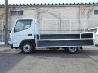 三菱ふそうキャンター平ボディ小型（2t・3t）[写真06]