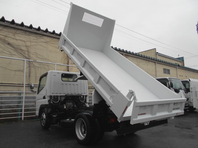 三菱ふそうキャンターダンプ小型（2t・3t）[写真02]