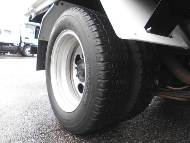 三菱ふそうキャンターダンプ小型（2t・3t）[写真26]