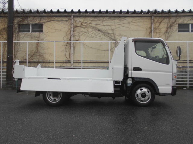 三菱ふそうキャンターダンプ小型（2t・3t）[写真09]