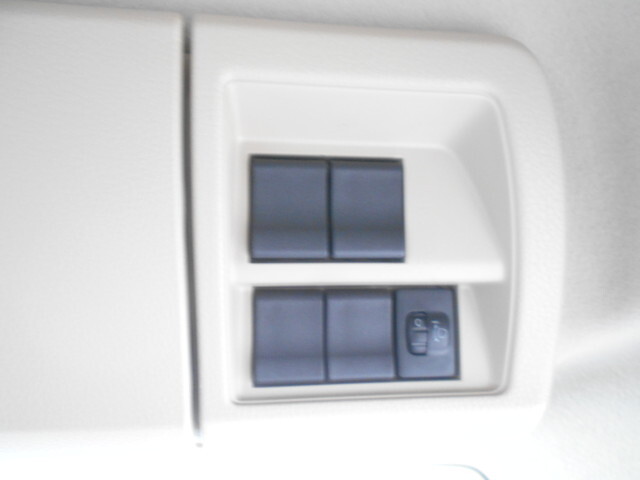 日野レンジャーセーフティクレーン3段中型（4t）[写真37]