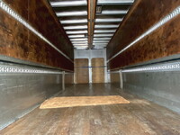 UDトラックスクオンアルミウイング大型（10t）[写真02]