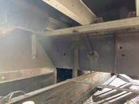 UDトラックスクオンアルミウイング大型（10t）[写真09]