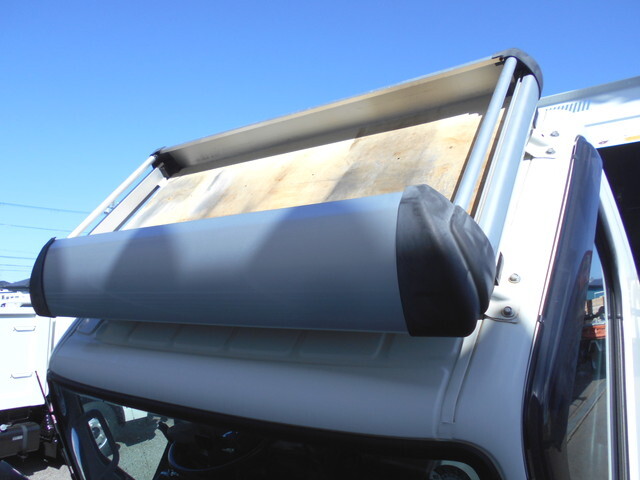 三菱ふそうキャンターダンプ小型（2t・3t）[写真14]