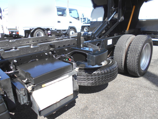 三菱ふそうキャンターダンプ小型（2t・3t）[写真17]