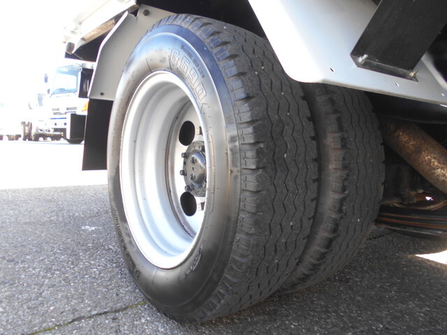 三菱ふそうキャンターダンプ小型（2t・3t）[写真24]