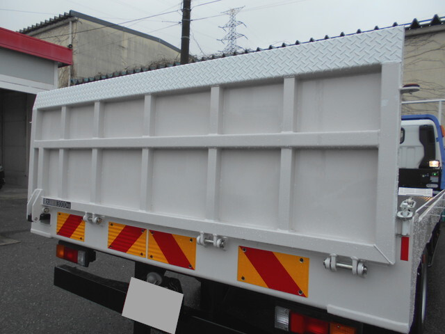 三菱ふそうキャンターセーフティローダー小型（2t・3t）[写真13]