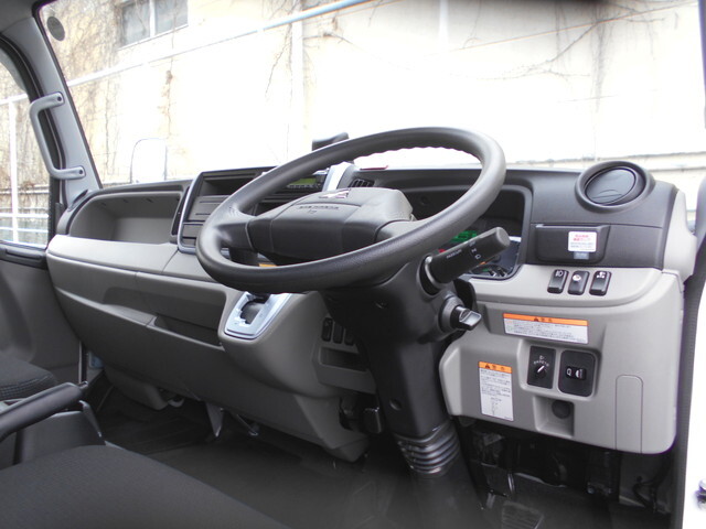 三菱ふそうキャンターセーフティローダー小型（2t・3t）[写真26]