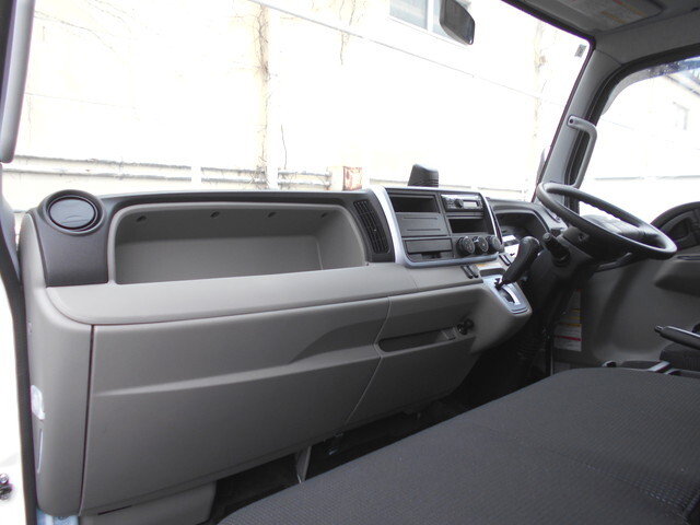 三菱ふそうキャンターセーフティローダー小型（2t・3t）[写真28]