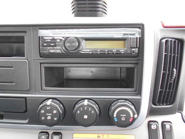 三菱ふそうキャンターセーフティローダー小型（2t・3t）[写真32]