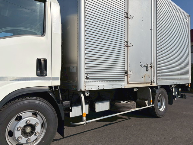 いすゞエルフアルミバン小型（2t・3t）[写真25]