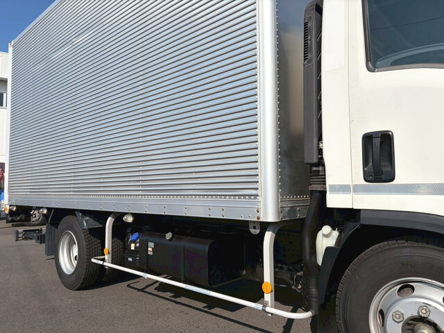 いすゞエルフアルミバン小型（2t・3t）[写真29]