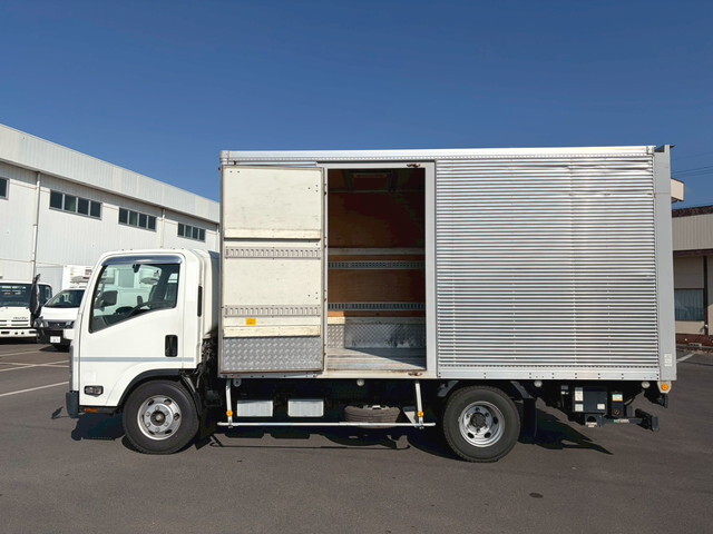 いすゞエルフアルミバン小型（2t・3t）[写真04]