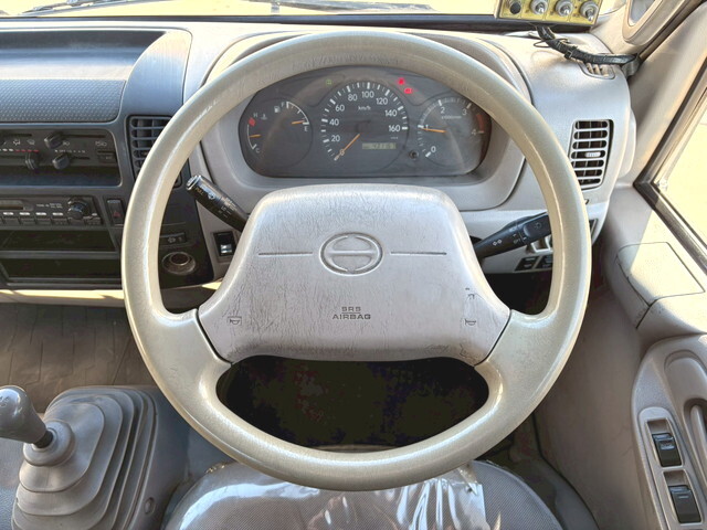 日野デュトロパッカー車（塵芥車）小型（2t・3t）[写真16]