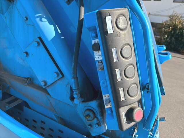 日野デュトロパッカー車（塵芥車）小型（2t・3t）[写真25]