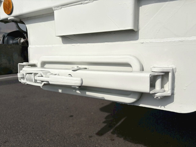 三菱ふそうキャンターパッカー車（塵芥車）小型（2t・3t）[写真33]