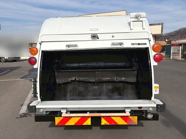 三菱ふそうキャンターパッカー車（塵芥車）小型（2t・3t）[写真05]
