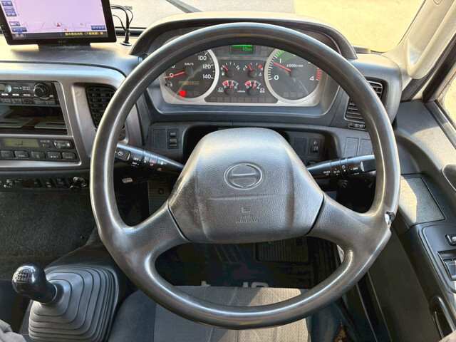 日野レンジャー冷凍車（冷蔵車）中型（4t）[写真16]