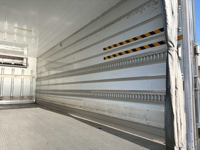 日野レンジャー冷凍車（冷蔵車）中型（4t）[写真25]