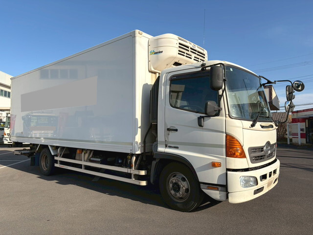 日野レンジャー冷凍車（冷蔵車）中型（4t）[写真03]