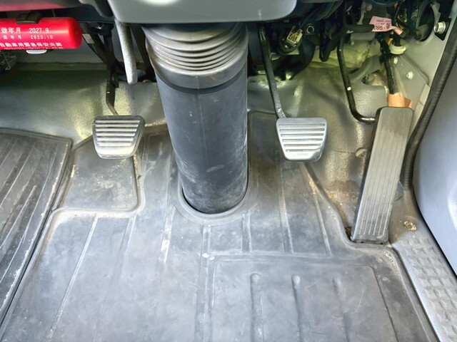 いすゞエルフアルミバン小型（2t・3t）[写真30]