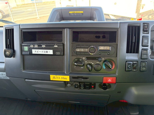 いすゞエルフアルミバン小型（2t・3t）[写真36]