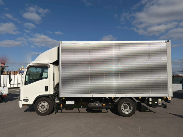 いすゞエルフアルミバン小型（2t・3t）[写真05]