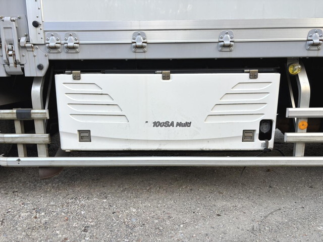 三菱ふそうスーパーグレート冷蔵冷凍ウイング大型（10t）[写真21]