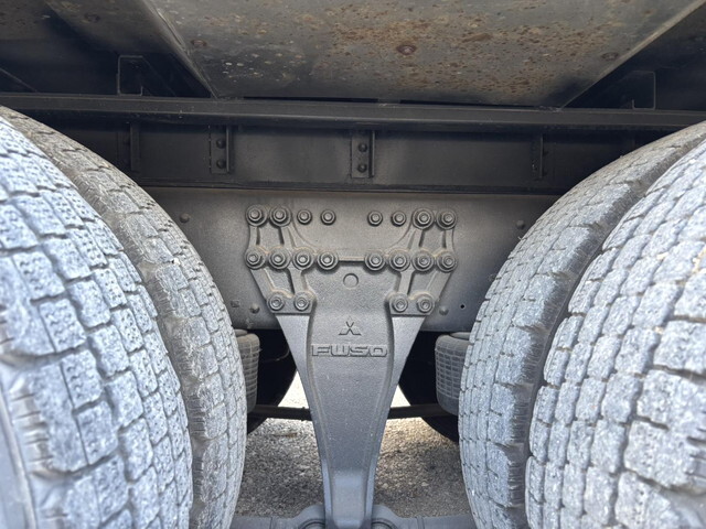 三菱ふそうスーパーグレート冷蔵冷凍ウイング大型（10t）[写真22]