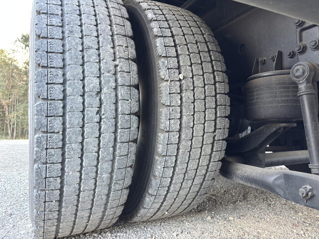 三菱ふそうスーパーグレート冷蔵冷凍ウイング大型（10t）[写真26]