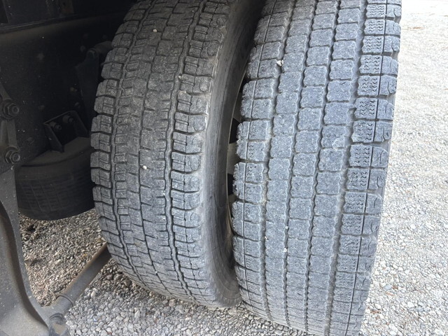 三菱ふそうスーパーグレート冷蔵冷凍ウイング大型（10t）[写真27]