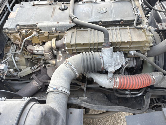 三菱ふそうスーパーグレート冷蔵冷凍ウイング大型（10t）[写真36]