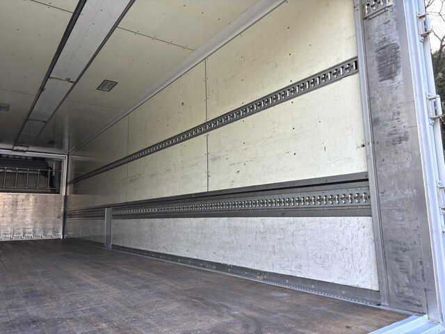 三菱ふそうスーパーグレート冷蔵冷凍ウイング大型（10t）[写真08]